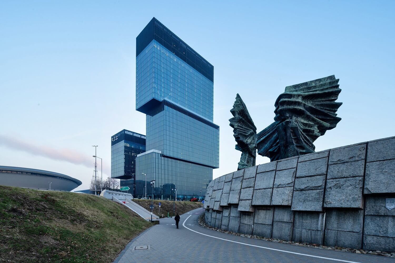 Biurowiec .KTW wyznaczył nową skalę dla panoramy Katowic, stając się najwyższym budynkiem na Śląsku