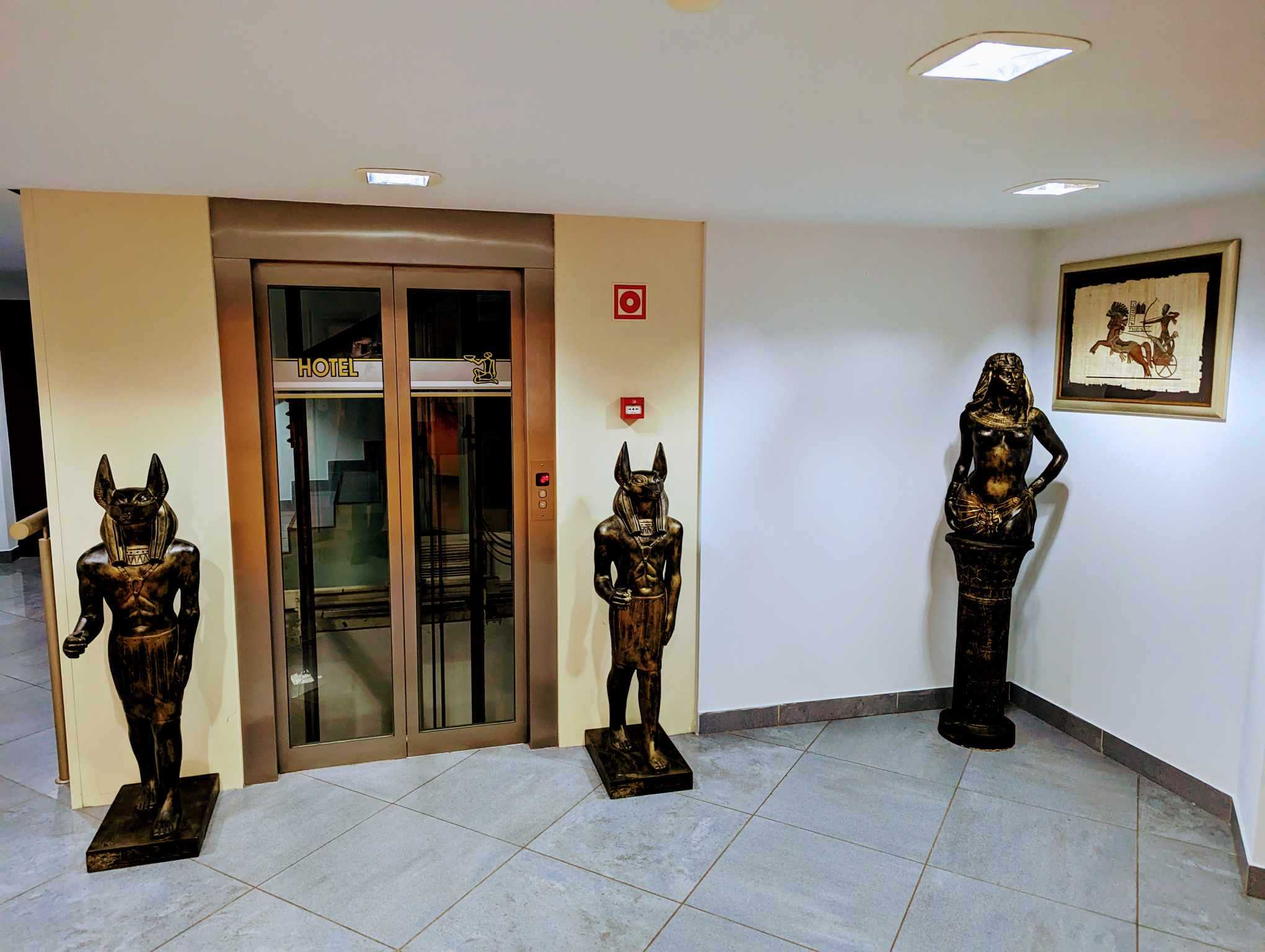 Wnętrza Hotelu Piramida w Tychach