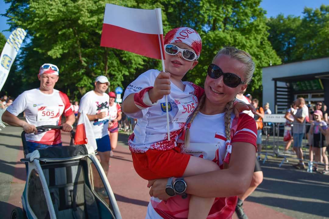 Bieg Flagi 2023 wystartował spod Pomnika Powstańców Śląskich w Katowicach