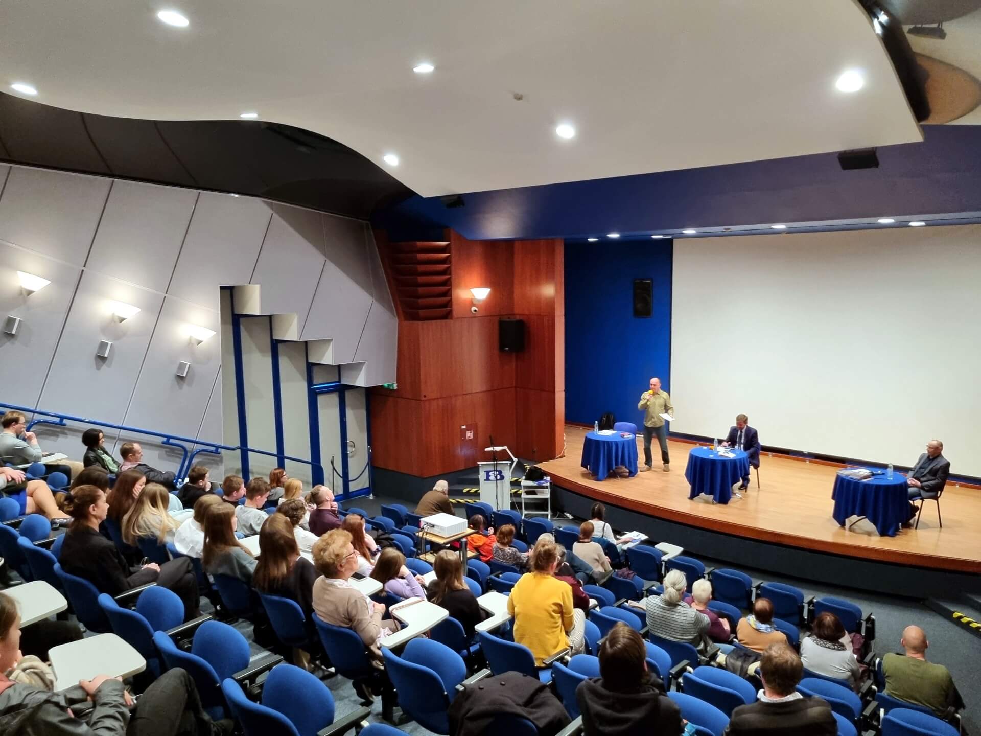 Debata w Bibliotece Śląskiej