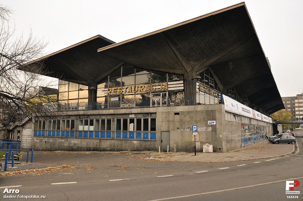 Dworzec kolejowy w Katowicach na kilka tygodni przed rozbiórką