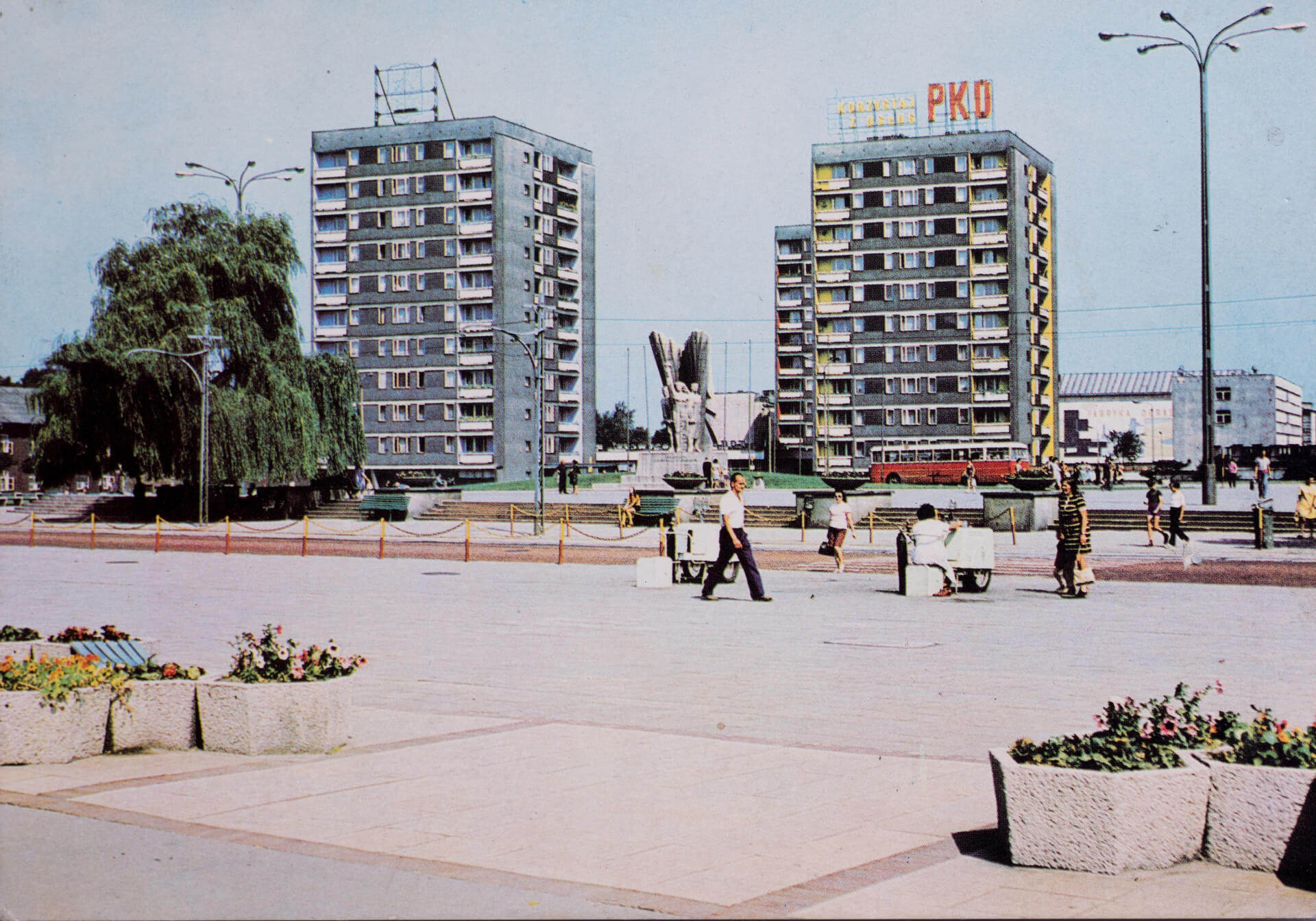 Dąbrowa Górnicza, plac Wolności Pomnik Bohaterom Czerwonych Sztandarów