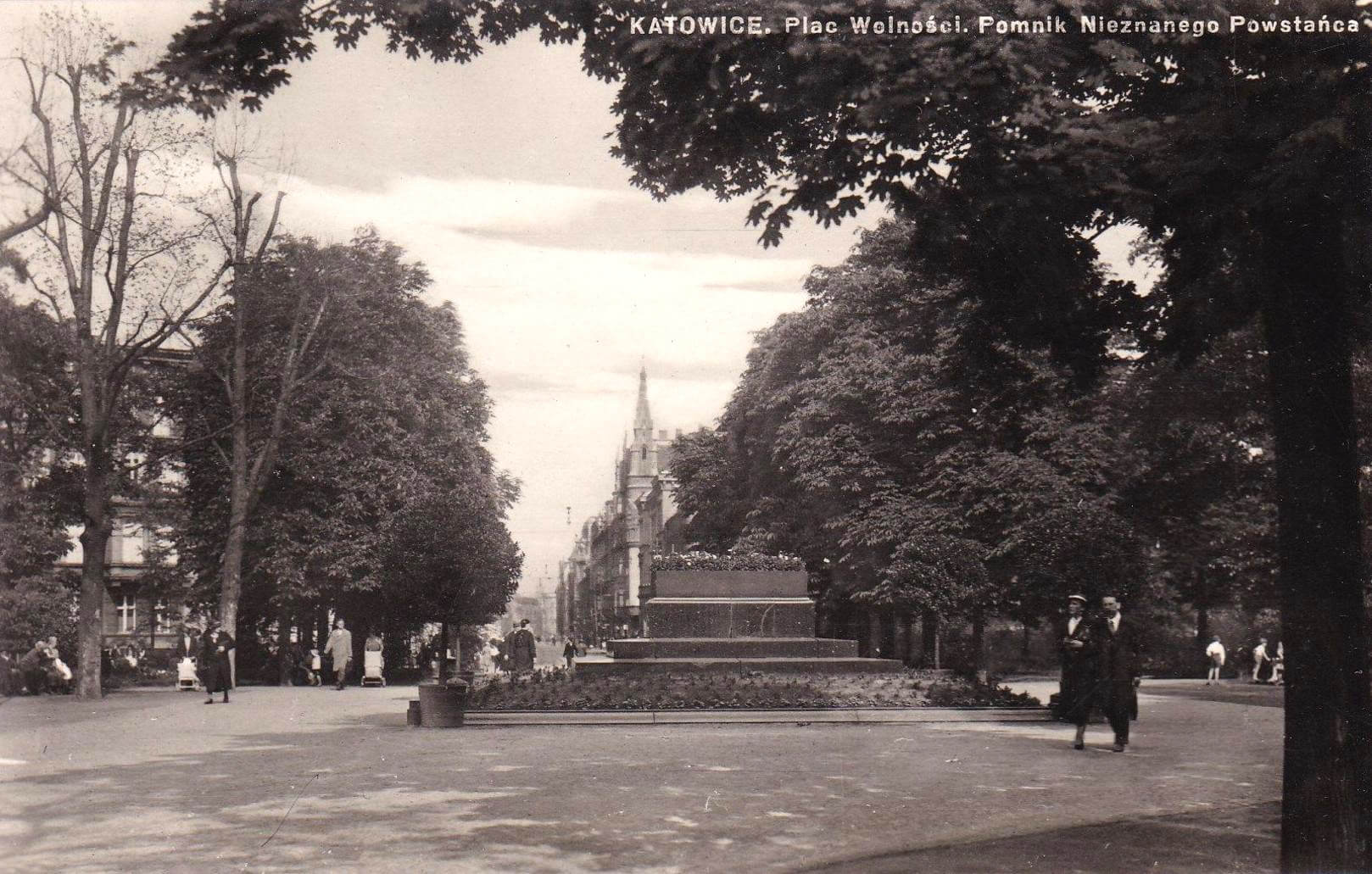 Katowice, plac Wolności - Pomnik Nieznanego Powstańca, zniszczony w 1939 r.