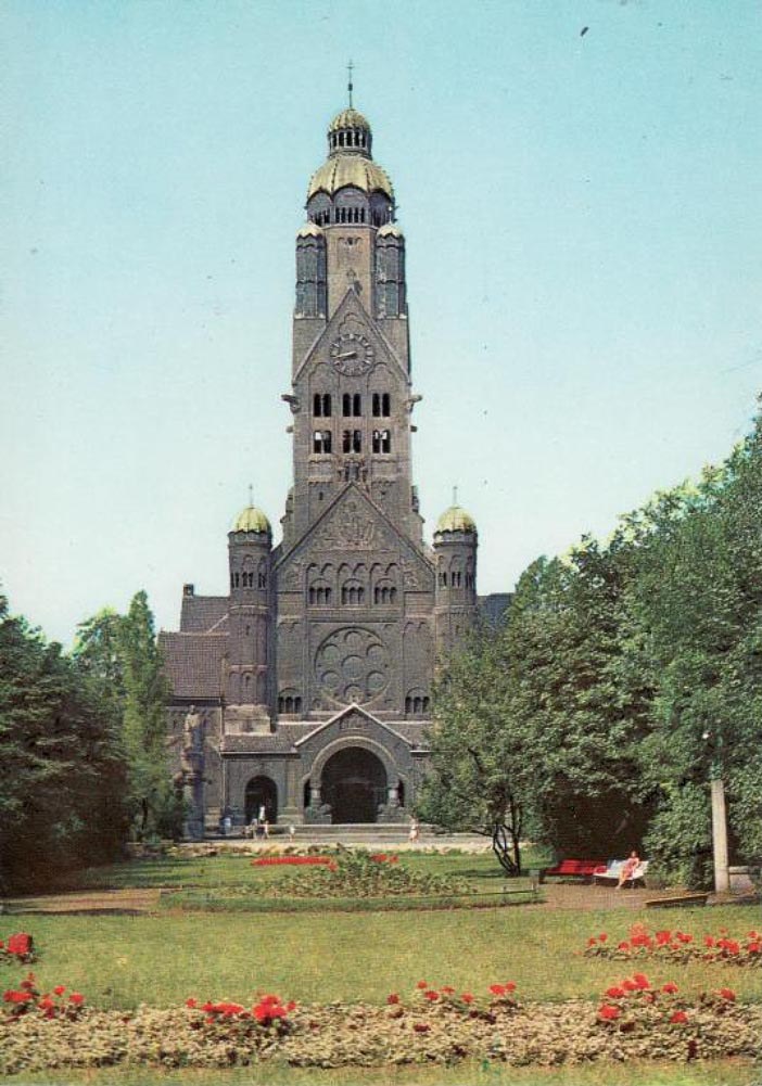Rynek w Nowym Bytomiu i kościół pw. św Pawła w 1972 r.