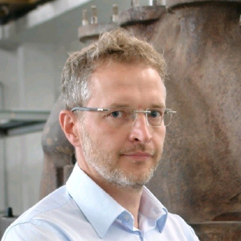 Prof. Łukasz Bartela