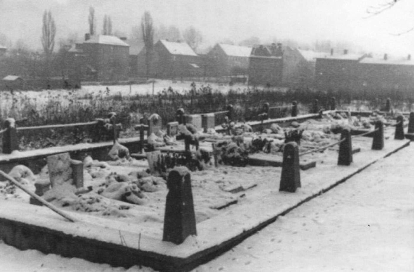 Masowy grób ofiar zbrodni w Miechowicach