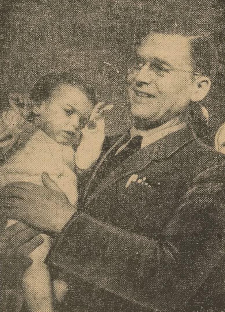 Zawadzki i Ziętek jako ojcowie chrzestni, rok 1947