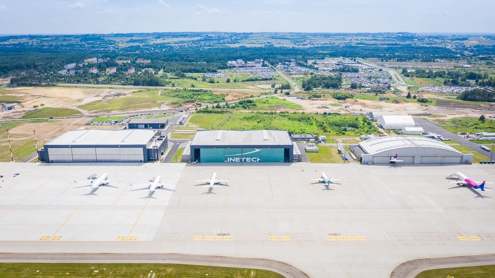 Nowy hangar w Pyrzowicach