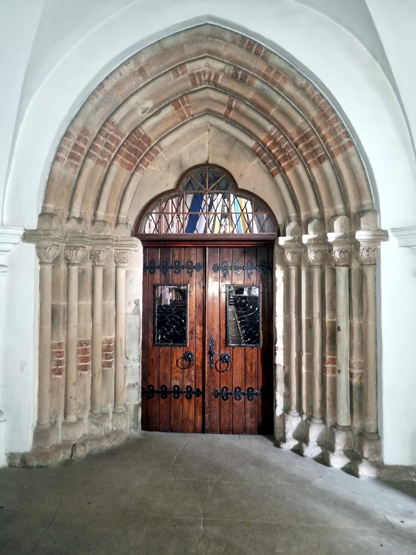 Dawny klasztor cystersów w Rudach i jego otoczenie