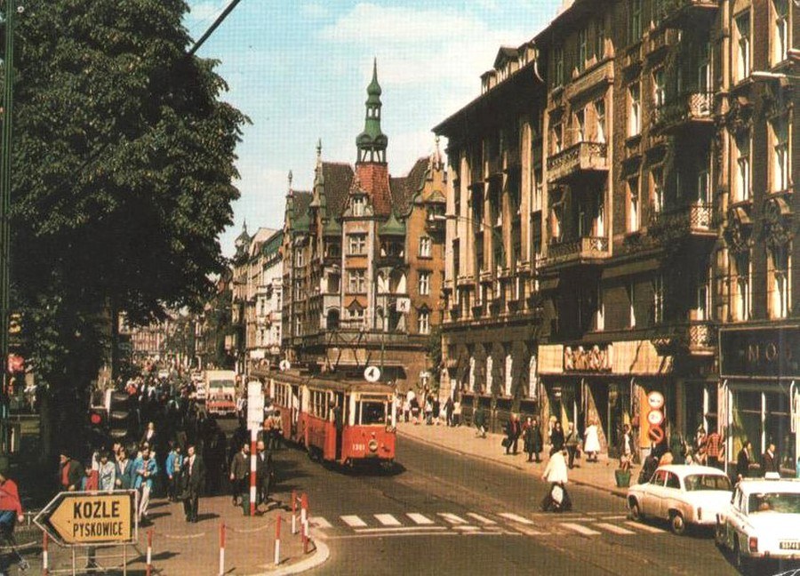 Ulica Zwycięstwa w Gliwicach rok 1975