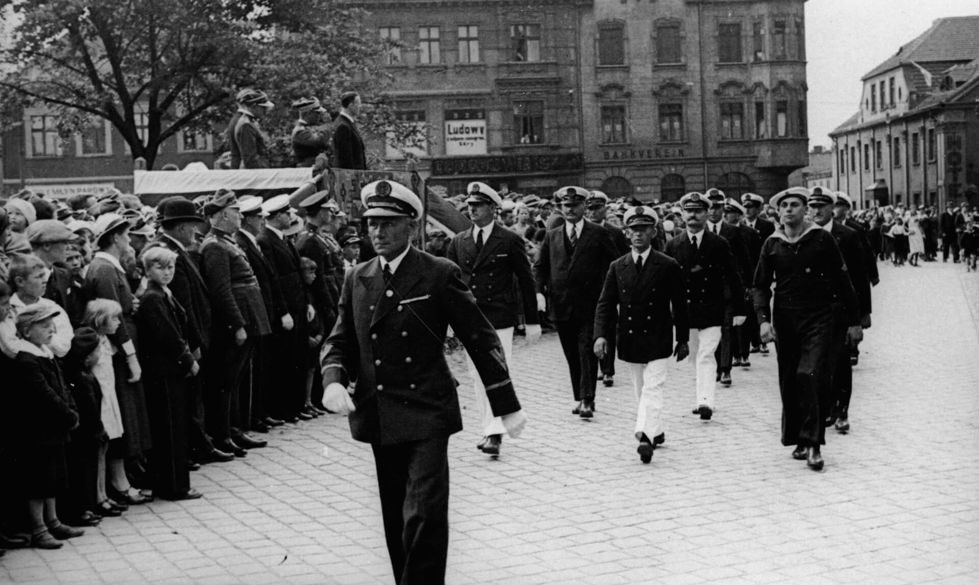 Uroczystości Ligi Morskiej i Kolonialnej na rynku w Tarnowskich Górach