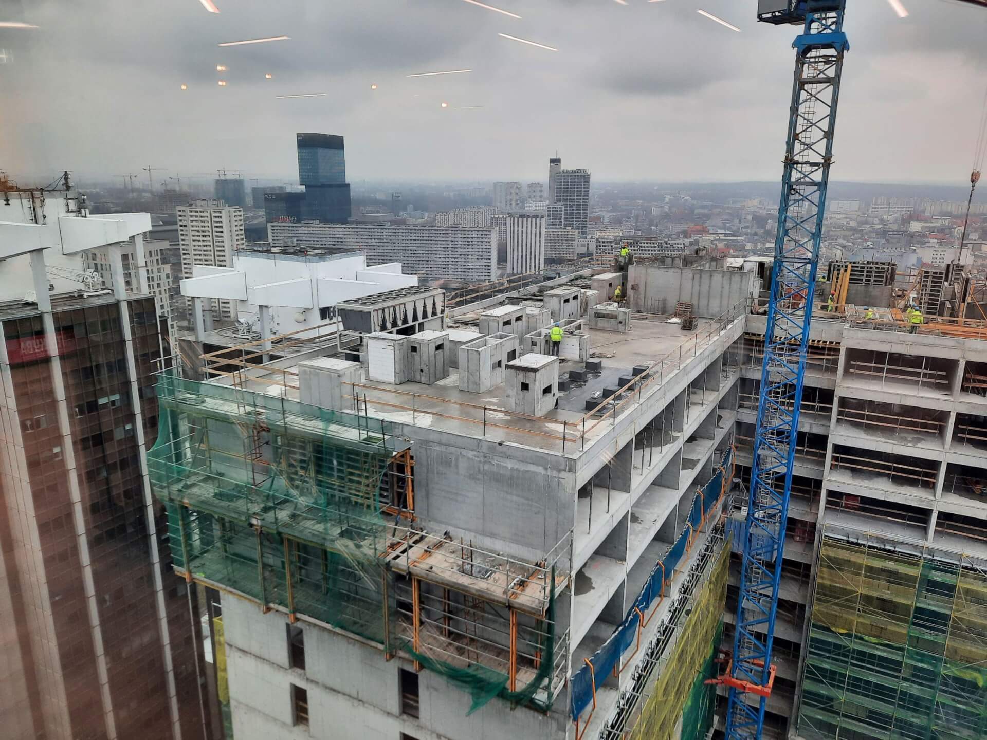 Widok 24 piętro Global Office 15