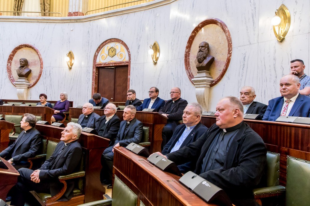 Wręczenie czeków w Śląskim Urzędzie Marszałkowskim