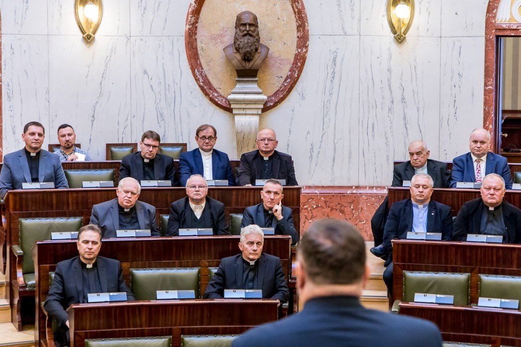 Wręczenie czeków w Śląskim Urzędzie Marszałkowskim