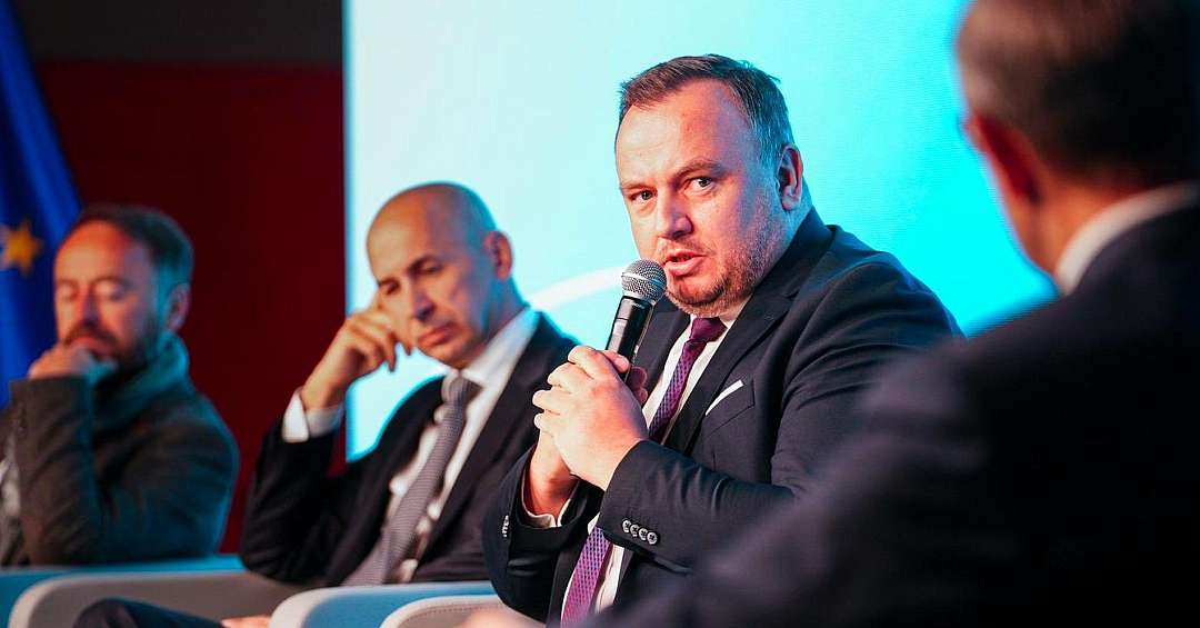 Marszałek zrezygnował z prezydenckiej rady. Powodem podpisanie "lex Tusk" przez Andrzeja Dudę