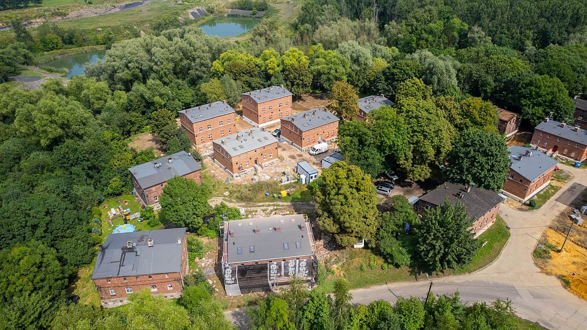 Zdjęcie 25 Pięknieje Kolonia Zgorzelec w Bytomiu. Familoki wśród