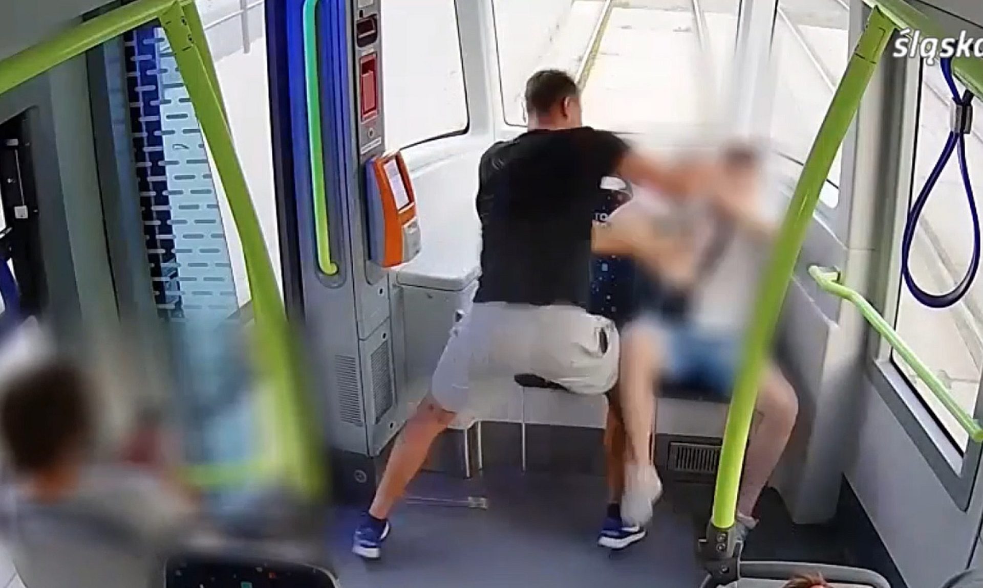 Pobił pasażera tramwaju Pobił pasażera tramwaju