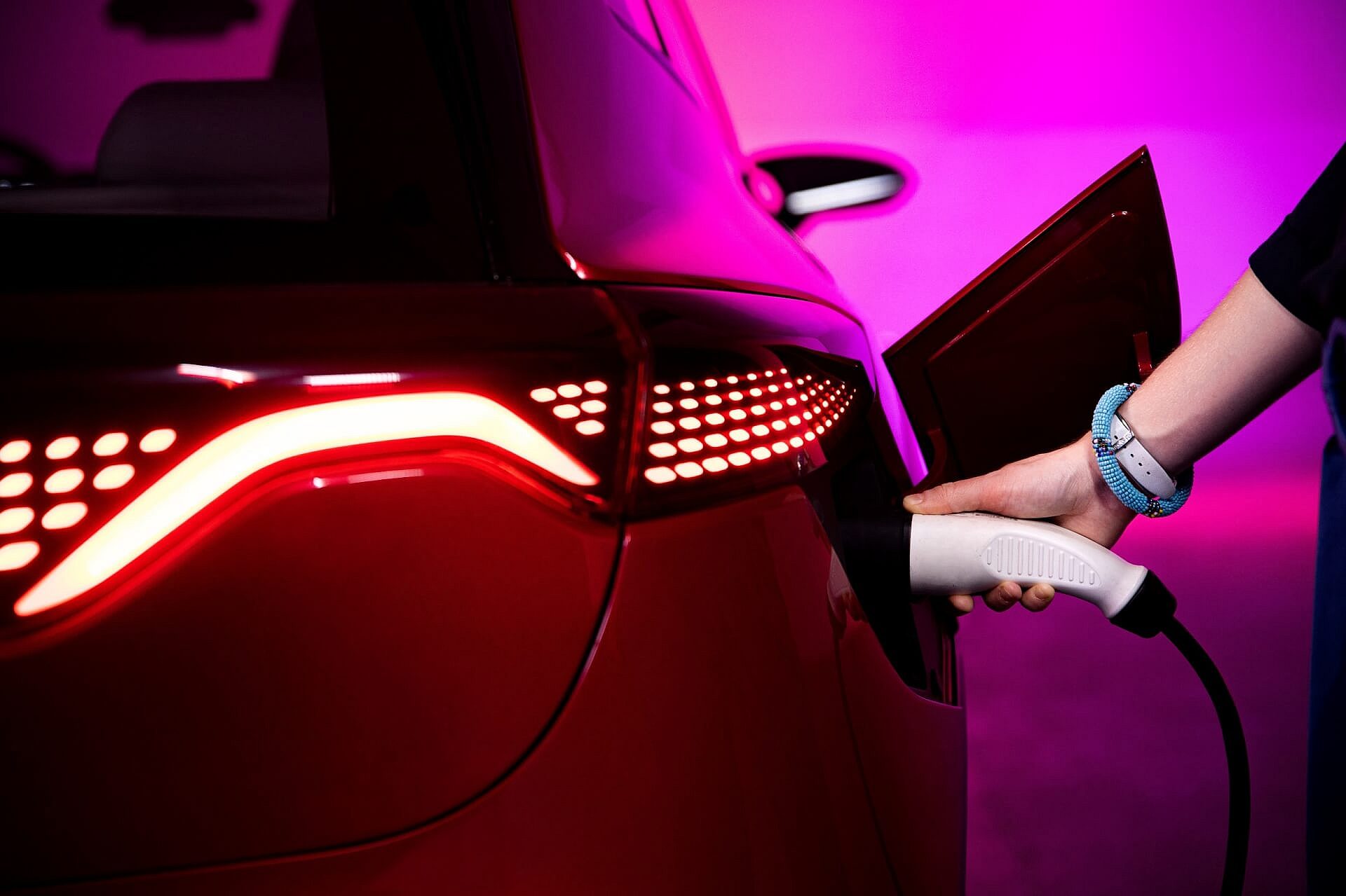 Nad projektem Izery pracują teraz projektanci Pininfariny Nad projektem Izery pracują teraz projektanci Pininfariny