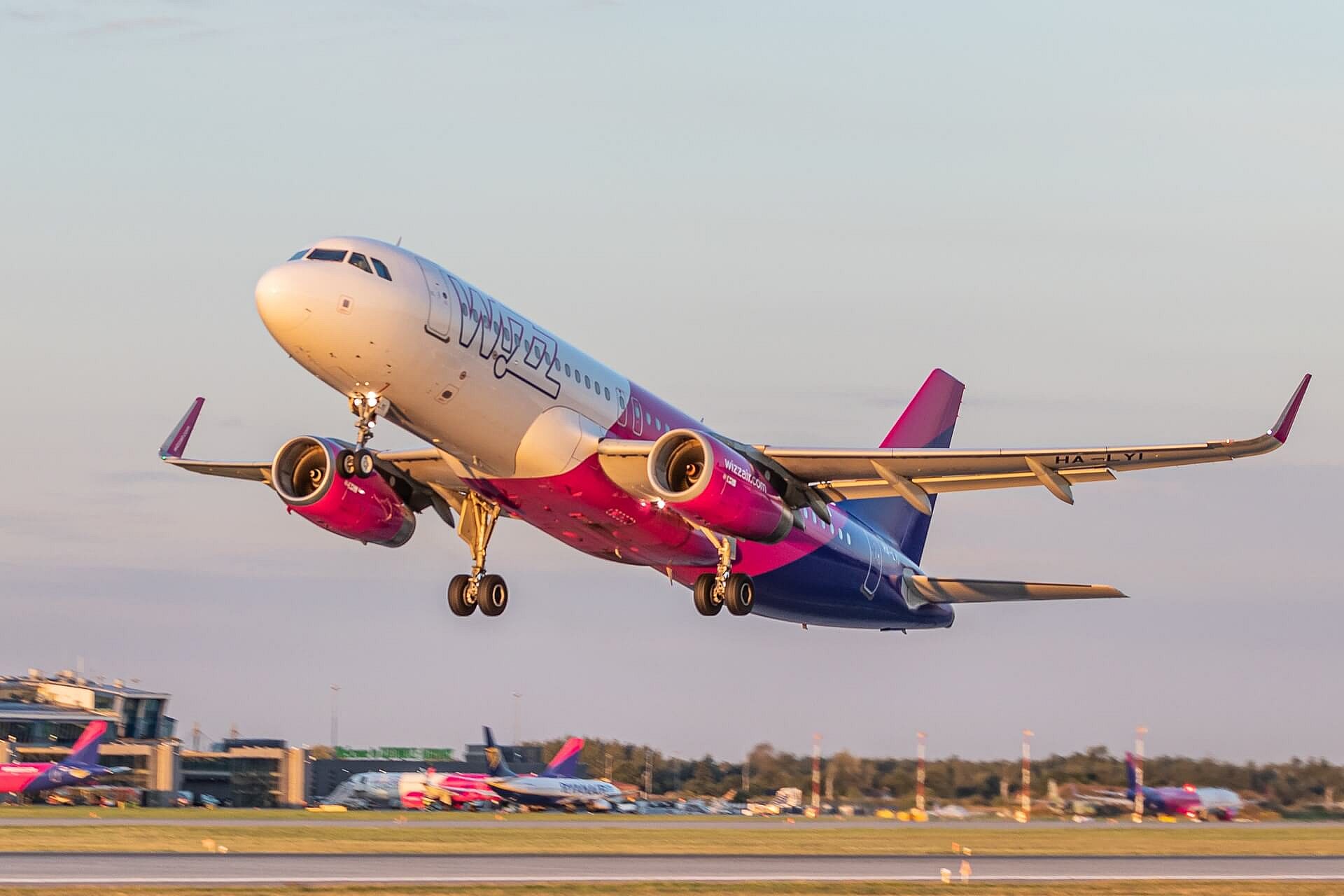 Wizz Air działa w Pyrzowicach od 19 lay Wizz Air działa w Pyrzowicach od 19 lay