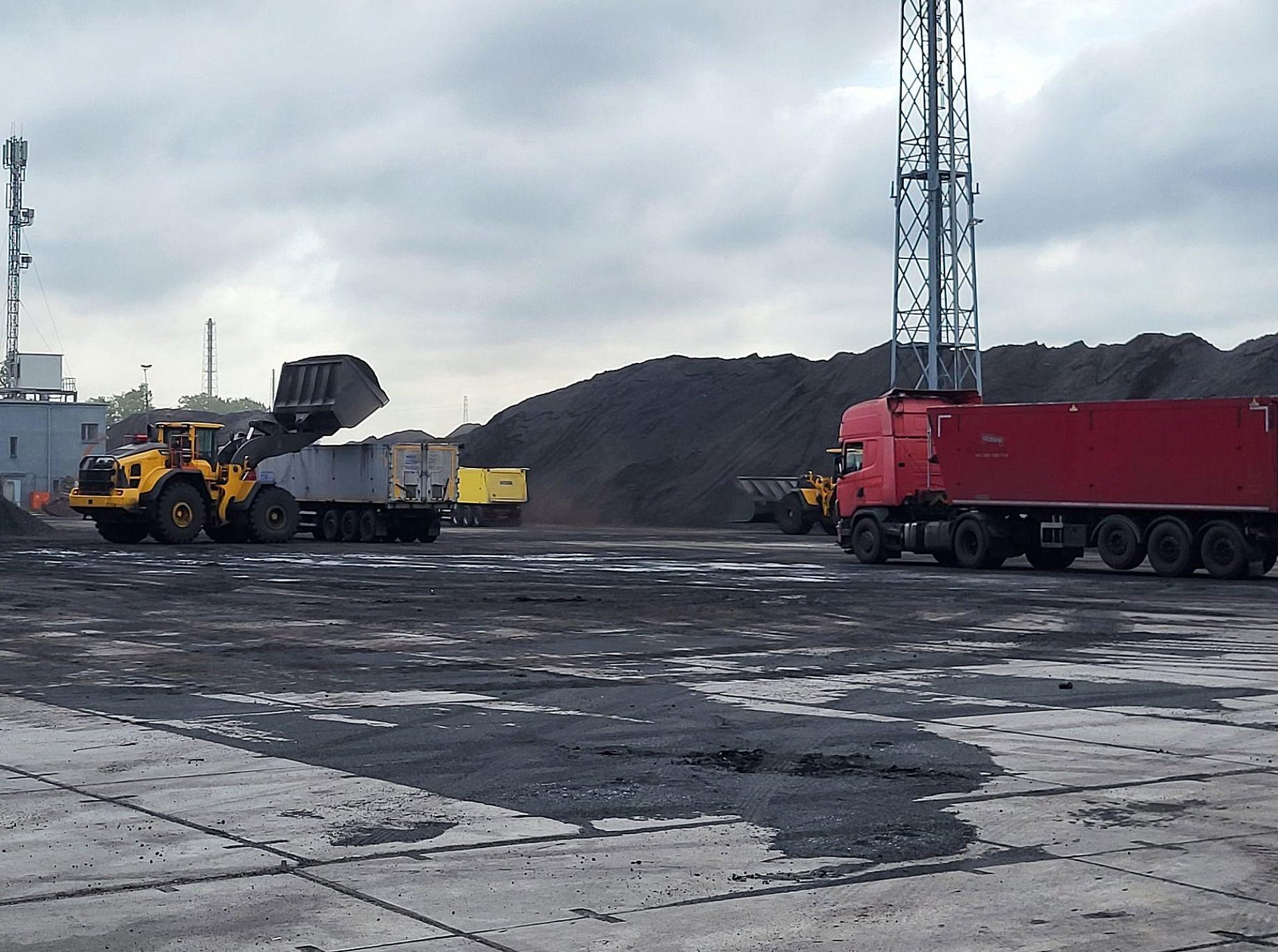 Przeładunek węgla w porcie Przeładunek węgla w porcie