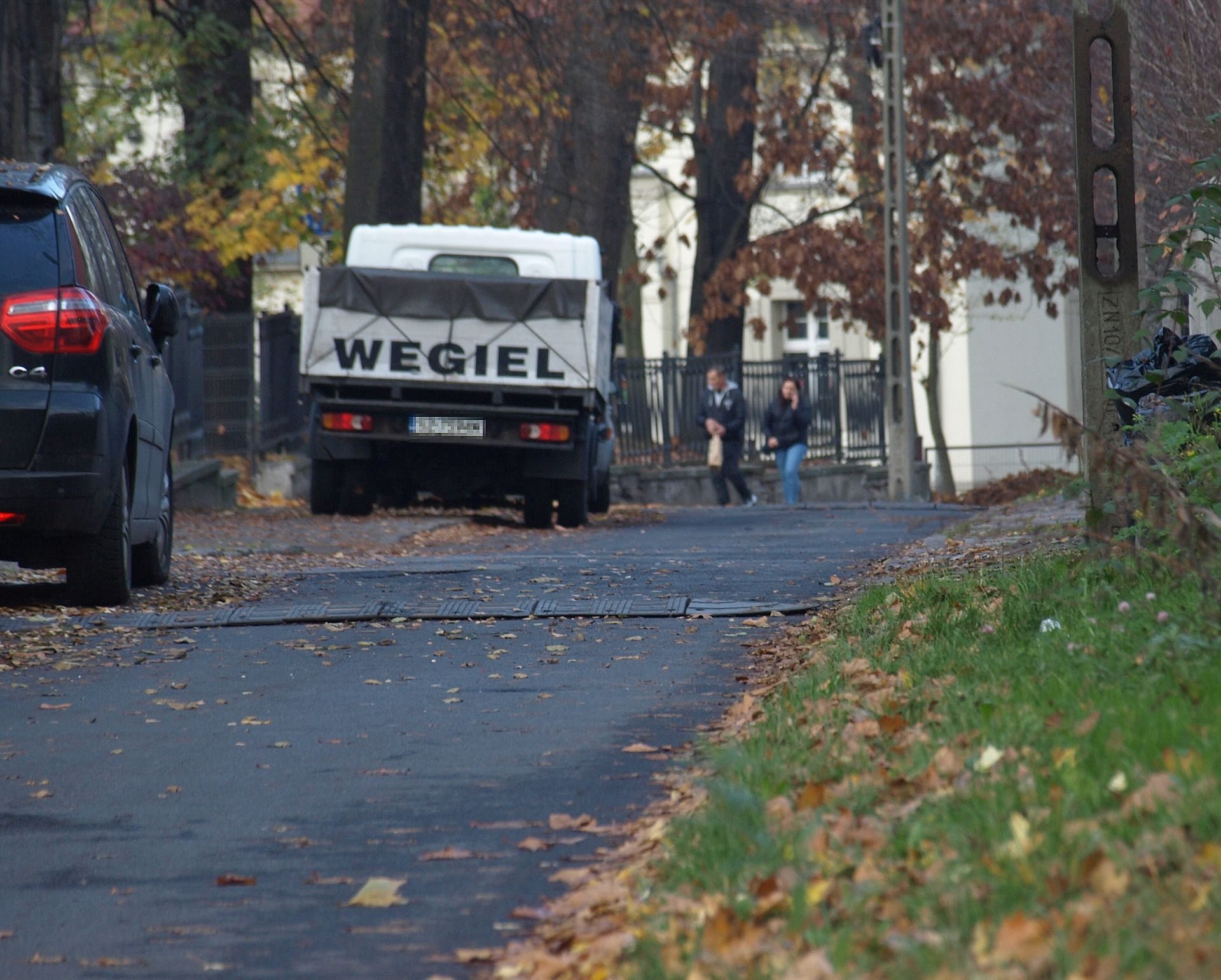 Auto z węglem Auto z węglem