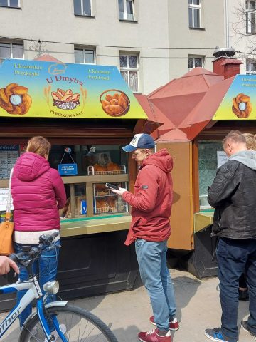 Kolejka do kiosku Kolejka do kiosku