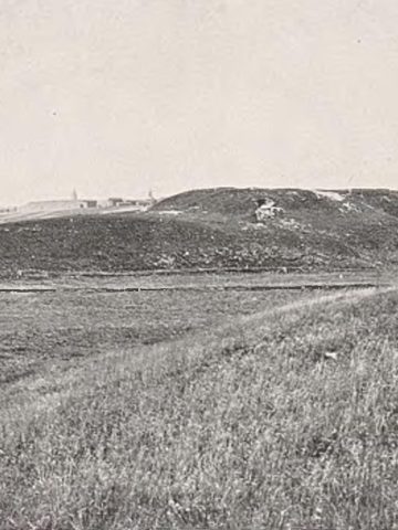 Pozostalosc grodka w Rudzie slaskiej-Kochlowicach, fotografia z lat miedzywojennych Pozostalosc grodka w Rudzie slaskiej-Kochlowicach, fotografia z lat miedzywojennych