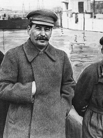 Słynna fotografia Jeżowa ze Stalinem Słynna fotografia Jeżowa ze Stalinem