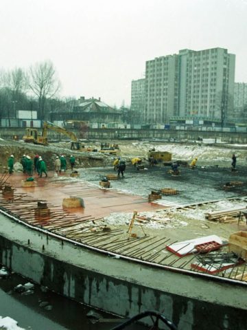 Budowa biurowca Uni-Centrum Budowa biurowca Uni-Centrum