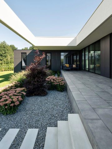 Dom na jednym poziomie w Żorach w woj. śląskim Dom na jednym poziomie w Żorach w woj. śląskim