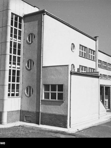 Szkoła Podstawowa nr 18 przy ulicy Łukasiewicza 7 Szkoła Podstawowa nr 18 przy ulicy Łukasiewicza 7