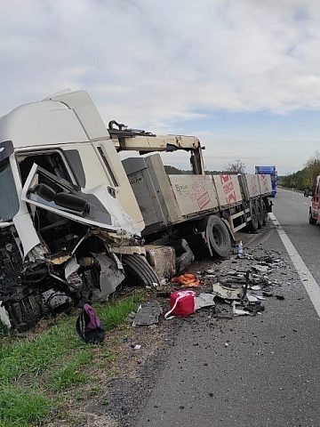 Wypadek mieszkańców Zabrza na DK11 w Wielkopolsce Wypadek mieszkańców Zabrza na DK11 w Wielkopolsce