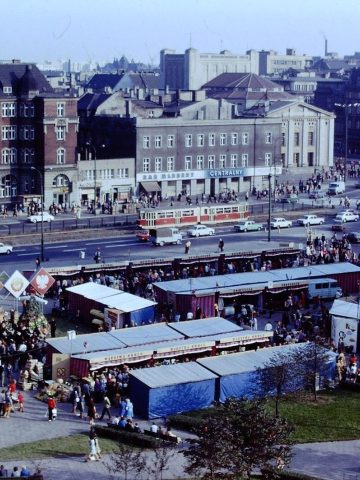 Katowice w roku 1974, Al. Korfantego, dawna ul. Armii Czerwonej Katowice w roku 1974, Al. Korfantego, dawna ul. Armii Czerwonej