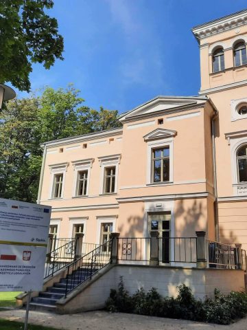 Palac leszczyny 10 Palac leszczyny 10