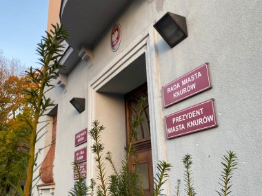 Kup bardzo tanie mieszkanie lub dom od miejskich radnych! Podajemy cenę nieruchomości radnych. Rada Miasta Knurów / Ratusz Knurów