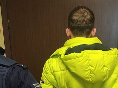 Wandal zdemolował wnętrze klubu sportowego i samochód Tarnowskie Góry wandal zatrzymany