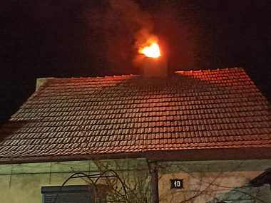 Pożar w miejscowości Koty. Na miejscu trzy zastępy straży Pożar w miejscowości Koty