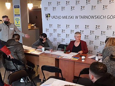 Uchwała w sprawie pomocy uchodźcom została przyjęta Tarnowskie Góry dla Ukrainy uchwała
