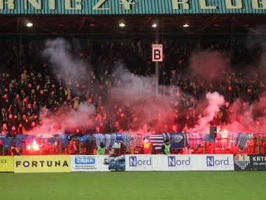 Kibole GieKSy zdemolowali własny stadion Awantura na meczu GKS Katowice - Ruch Chorzów