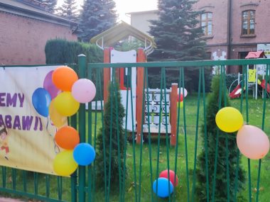 Plac zabaw z budżetu obywatelskiego już działa Plac zabaw przy przedszkolu w Nowym Bytomiu już działa