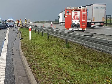 Niebezpieczne zdarzenie na autostradzie A1 Strażacy na A1