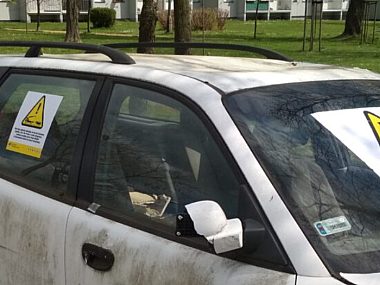 Tarnowskie Góry. Wraki znikają z miejsc parkingowych TG sprząta wraki