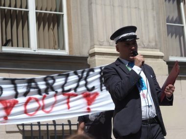 Pracownicy Kolei Śląskich chcą podwyżek i dymisji na górze Protest pracowników Kolei Śląskich