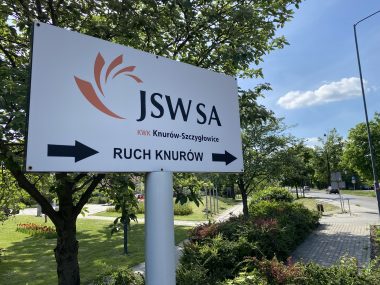 Pracownicy JSW otrzymali nagrody pieniężne za ciężką i niebezpieczną pracę. To czas historycznego zysku w JSW. KWK Knurów JSW