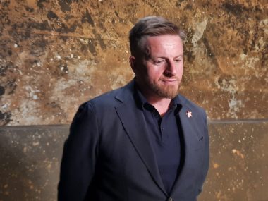 Szczepan Twardoch komentuje wywiad z Komorowskim Twórcy spektaklu "Pokora" w Teatrze Śląskim