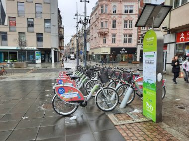 Nowe stacje roweru miejskiego w Katowicach od 1 maja Stacja rowerów miejskich Katowice Rynek