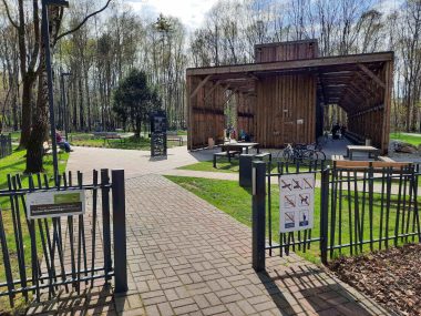 Os. Tysiąclecia, Katowice. Tężnia solankowa i ogród Tężnia solankowa w Parku Zadole