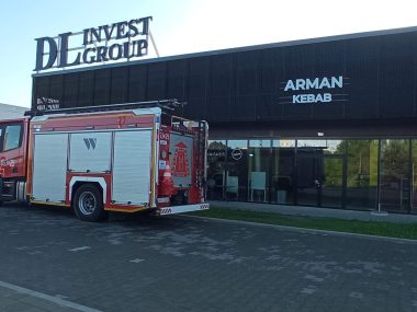 Alarm w CH Stara Cegielnia. Na miejsce jadą 3. zastępy straży pożarnej DF937 EF7 99 B7 43 C1 AEA6 864 D6 CC736 ED