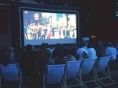 Kino parkowe w Świerklańcu. Jakie filmy zobaczymy tym razem? Świerklaniec kino plenerowe