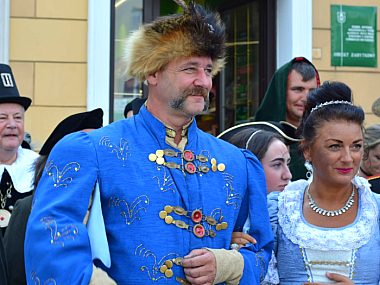 Gwarki 2022. Postacie z pochodu: Jan III i Marysieńka Pochód gwarkowski w Tarnowskich Górach